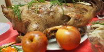 гусь с гречкой, грибами и печенью