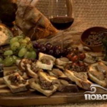 Кростини с куриной печенью