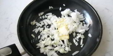 куриная печень с грибами в вине