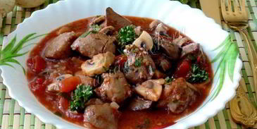 куриная печень с грибами в вине