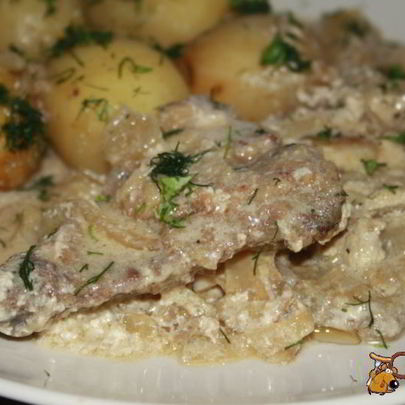 Печень Нежность в сметанно-луковом соусе