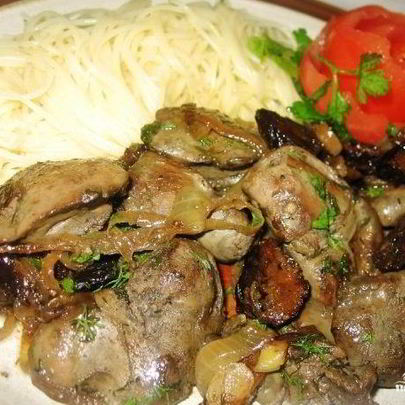 Печень с черносливом