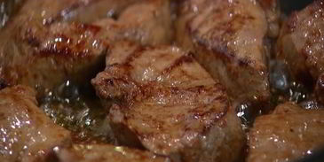 телячья печень в винном соусе с шалфеем