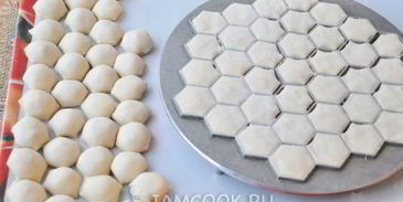 пельмени с куриной грудкой и свиным фаршем