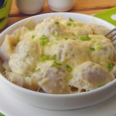 Пельмени с сыром в духовке