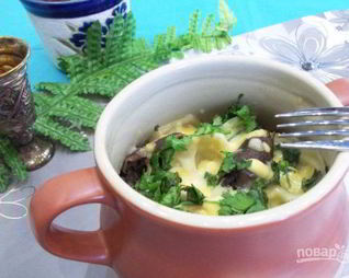 Пельмени с вешенками в горшочках в микроволновке