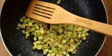 вегетарианские пельмени с кабачками