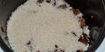 булочки, фаршированные пловом