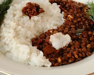 Чечевичный плов Инь-ян