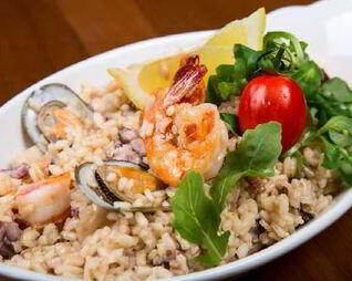 Легкий плов с креветками и мидиями