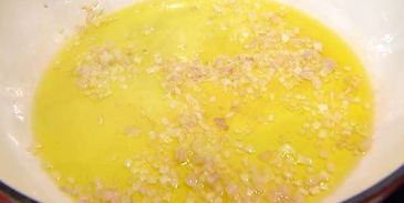 паэлья с артишоками, горохом и сладким перцем