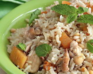 Пилав с курицей и хурмой