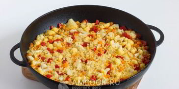 плов из булгура с цветной капустой и перцем