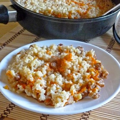 Плов на сковороде со свининой