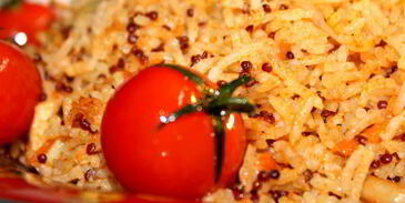 томатный плов с кальмарами