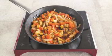 испанское рагу с курицей и картошкой