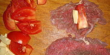 мясные рулетики с овощным рагу