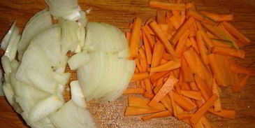 мясные рулетики с овощным рагу