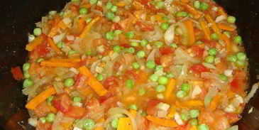 мясные рулетики с овощным рагу