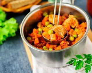 Нежное рагу с зеленым горошком и мясом