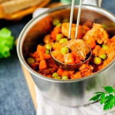 Нежное рагу с зеленым горошком и мясом