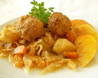 Осеннее рагу с фрикадельками из говядины