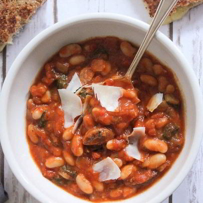 Овощное рагу с колбасой