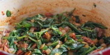 овощное рагу с колбасой