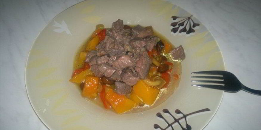 Рецепт овощного рагу с опятами и говядина в ягодах черной смородины