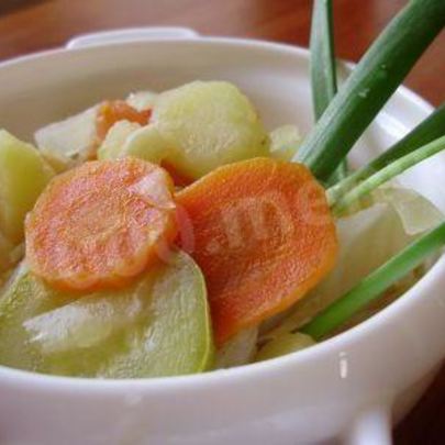 Рагу с яблоками и овощами