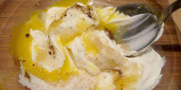 шоколадные равиоли с вишневым рагу