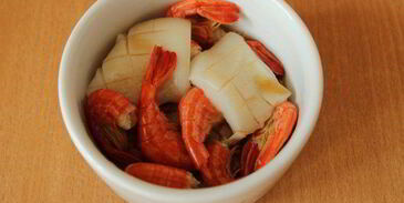 рисовая лапша с брокколи и морепродуктами