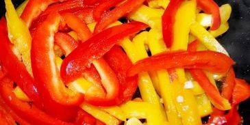 рисовая лапша с креветками и овощами