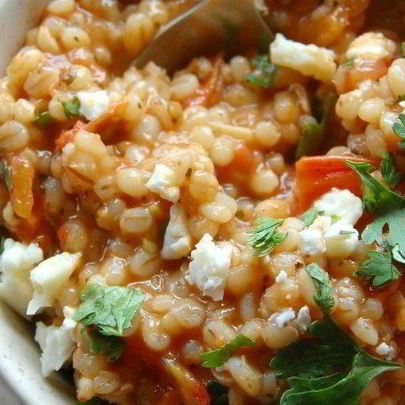 Чесночно-томатное ризотто из перловки