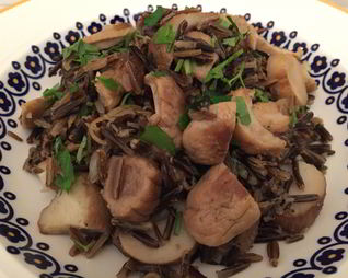 Диетическое ризотто из дикого риса с белыми грибами