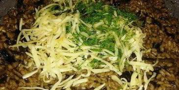 розовое ризотто с белыми грибами