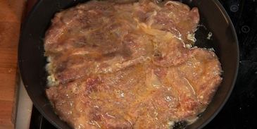 свиная отбивная с ризотто и яблочным чатни