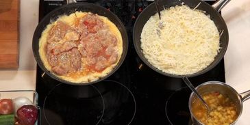 свиная отбивная с ризотто и яблочным чатни