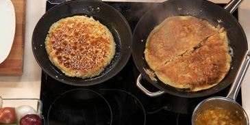 свиная отбивная с ризотто и яблочным чатни