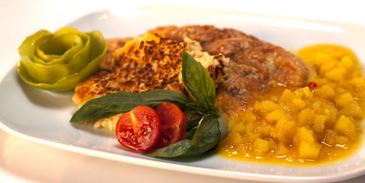 свиная отбивная с ризотто и яблочным чатни