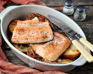 Форель с картошкой в духовке