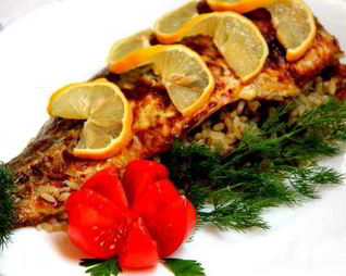 Карп с рисом, запеченный в духовке