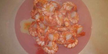 креветки жареные с чесноком