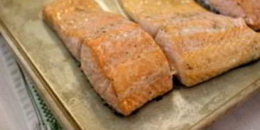 лосось под соусом