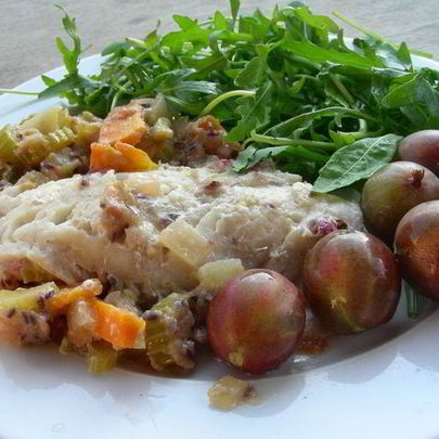 Рыба с соусом из крыжовника