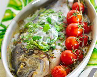 Рыба в кокосовом молоке с лаймом и кинзой