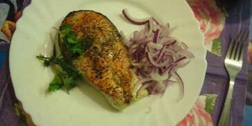 рыба жареная с овощами