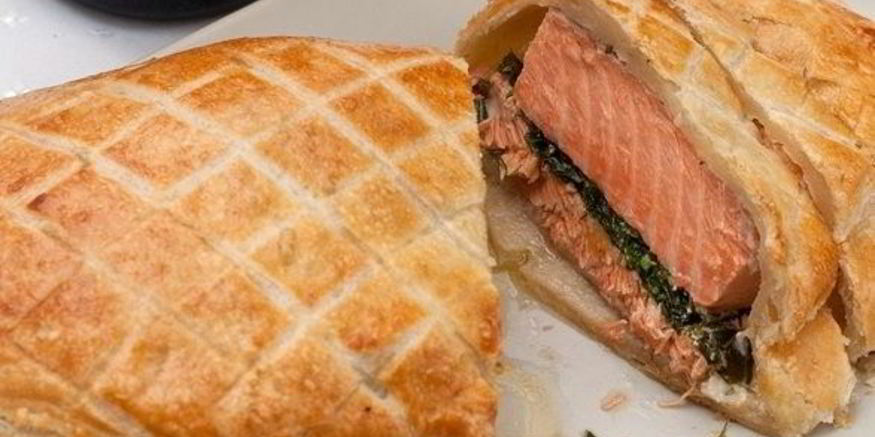 Рецепт семги в слоеном тесте