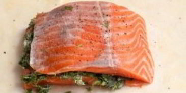 семга в слоеном тесте