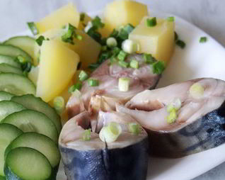 Скумбрия соленая в рассоле